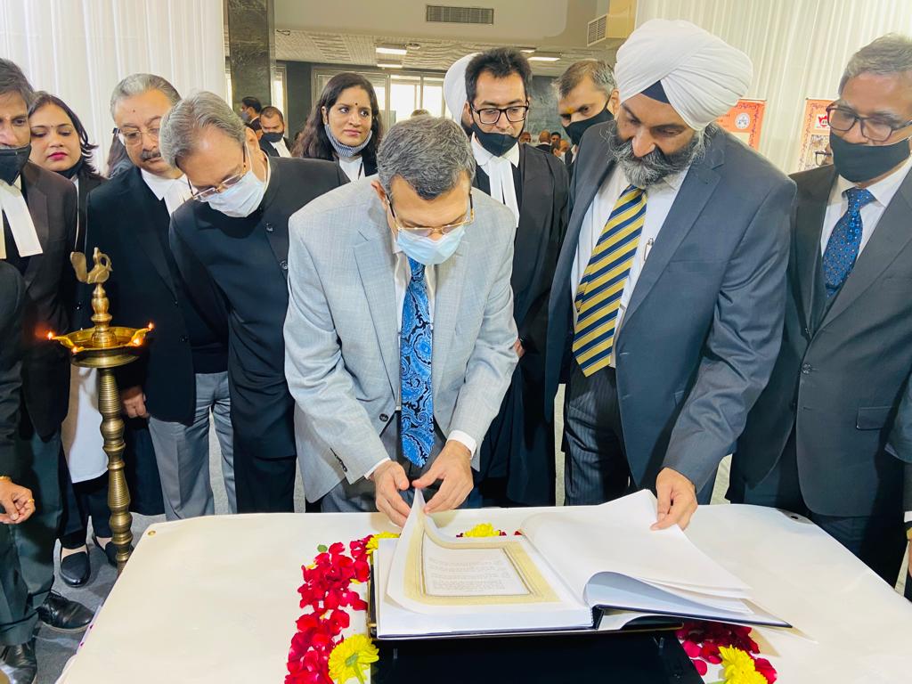 DHCBA, Adhivakta Parishad, Delhi High Court Unit organizes Constitution Day exhibition